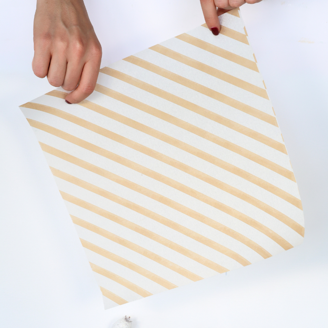 PAPEL LÍNEAS DORADO