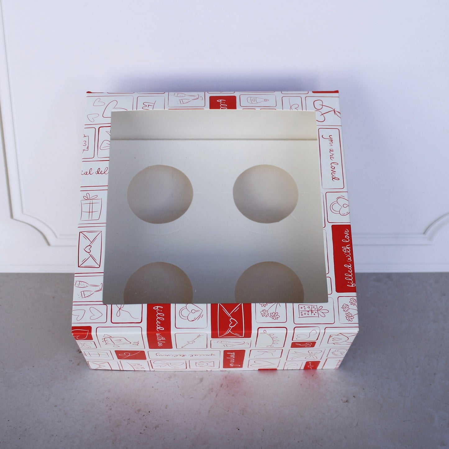 4 CUPCAKES VALENTINES