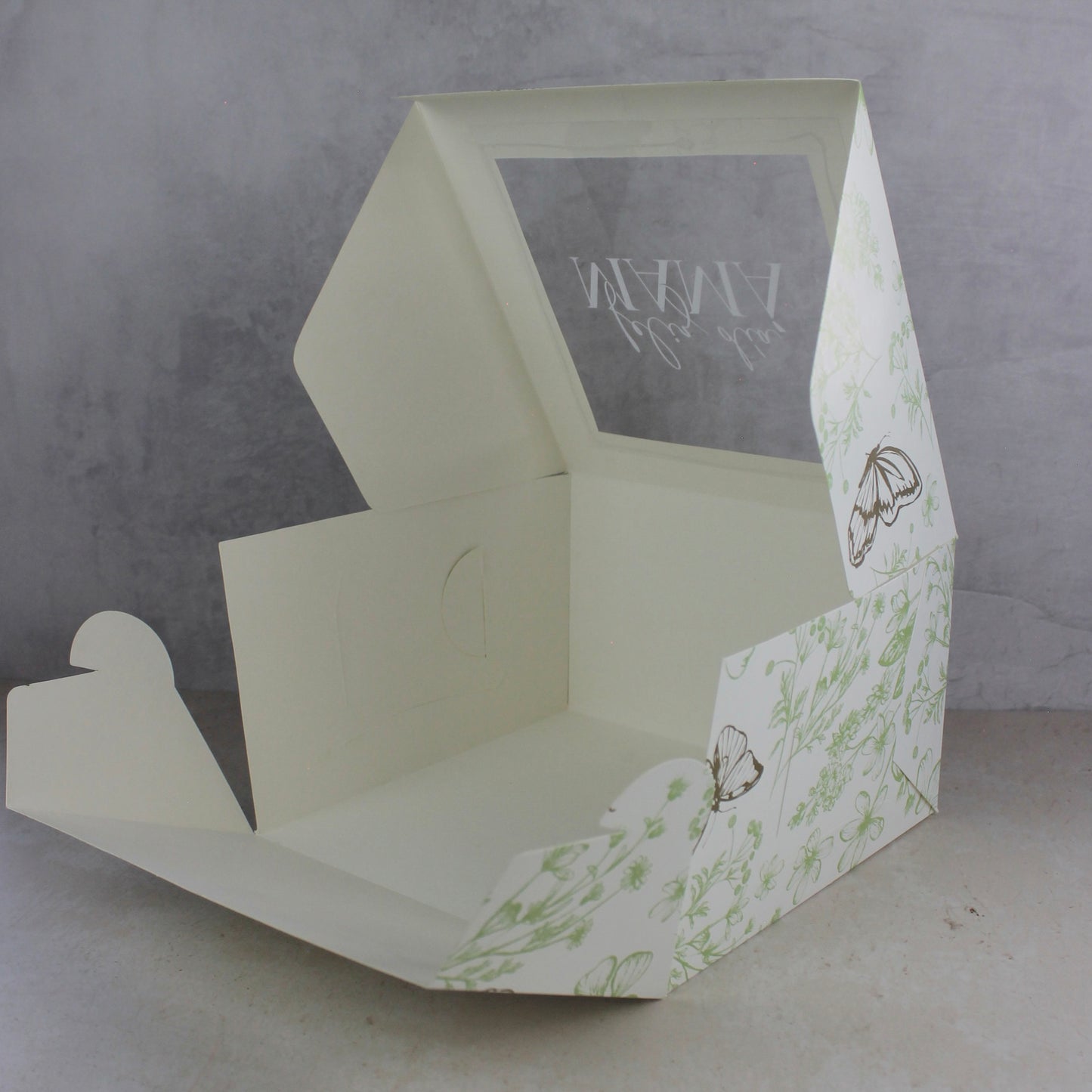 PASTEL 15 CON FRASE MAMÁ 2025