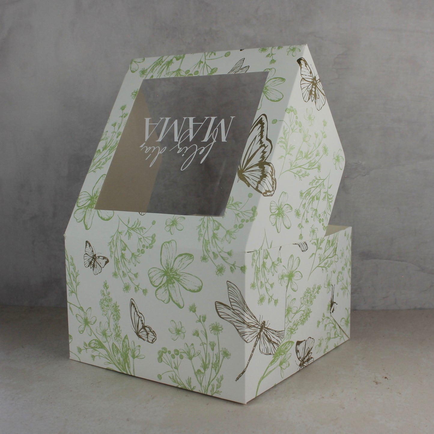 PASTEL 15 CON FRASE MAMÁ 2025