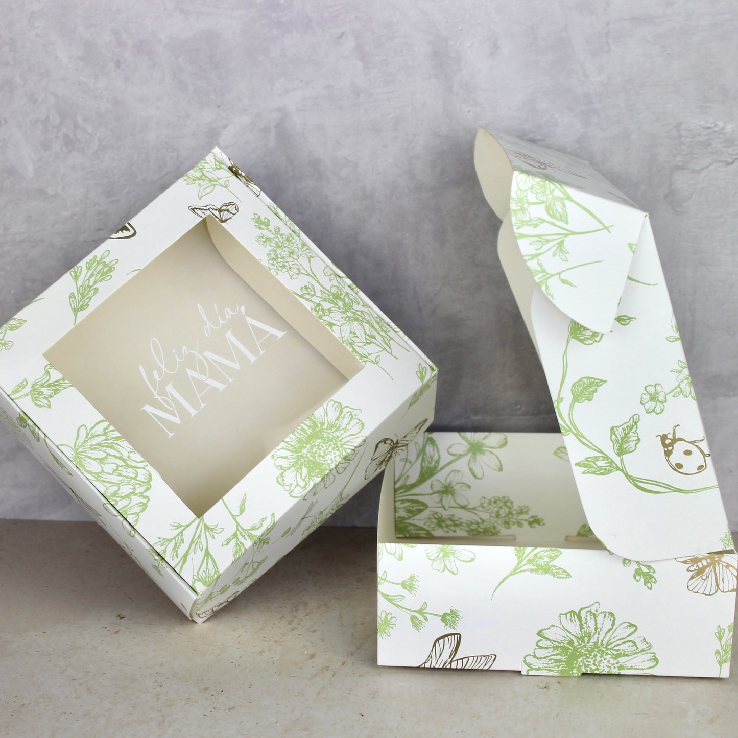 PLATA SUL CON FRASE MAMÁ 2025